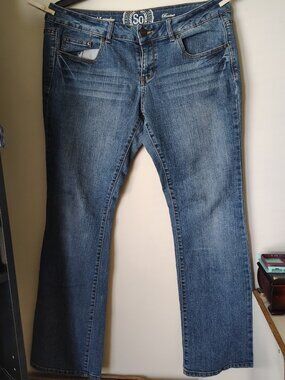 Juniors 'SO' Brand Jeans Mid Rise Bootcut Size 15